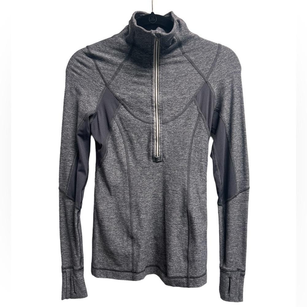 LULULEMON Women's Heathered Gray Run Dash Half Zip Reflective Pullover - size 6